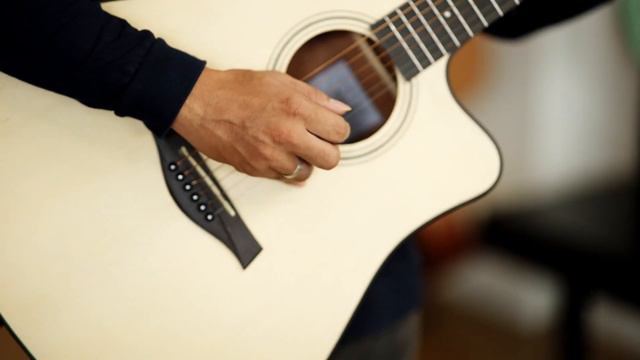 Rosen 41’ Acoustic Guitar with Built-in 400T Pick Up Tuner Matte Finish with Truss rod (Natural) смотреть онлайн