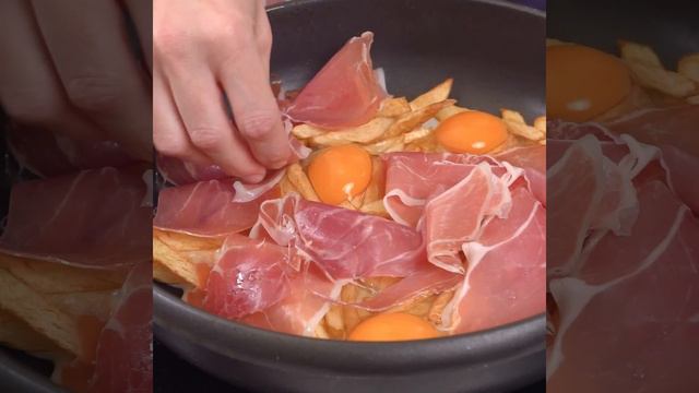 SMASHED EGGS WITH PROSCIUTTO смотреть онлайн