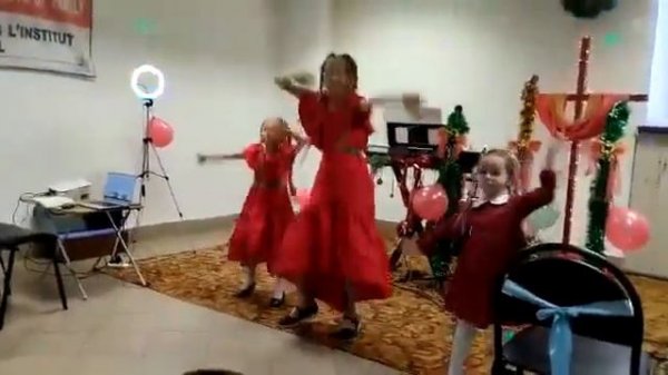 #Танец/Рождество. 2 часть.