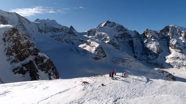 Sass Queder смотреть онлайн