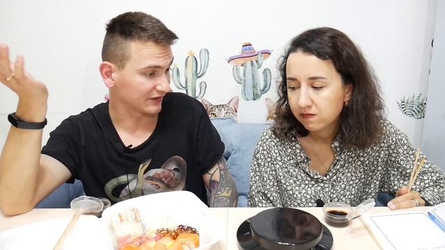СУШИ LOVE - ОБЗОР ДОСТАВКИ \ Роллы с новичком и яйца судьбы ! \ СУШИ ЛАВ ОБЗОР смотреть онлайн