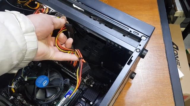 좀 손해 보더라도 시끄러운 컴퓨터는 안 됨! JDM 케이스 리뷰. 바이오스타mgh 보드 팬속도 조절 안 되는데.. 저항 끼워도 rpm이 높아서 결국 보드 바꿨음 / 타비와 비교 смотреть онлайн