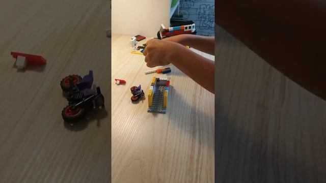 Лего гараж для мотоцикла за 5 минут! смотреть онлайн