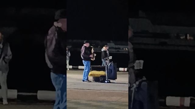 #симеизволшебный# неизвестный# ялта# набережная# саксафон# смотреть онлайн