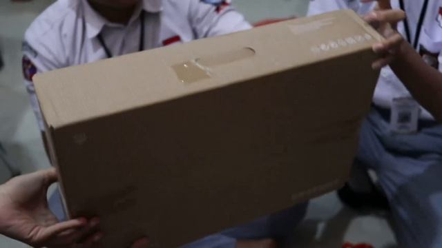 Unboxing Monitor Samsung S19A330 & Keyboard Logitech MK120 смотреть онлайн