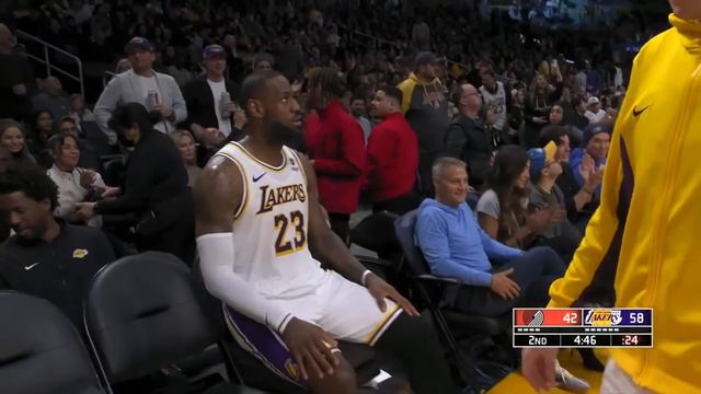 D'Angelo Russell bounce off the floor lob to LeBron James for dunk 🔥🔥 смотреть онлайн