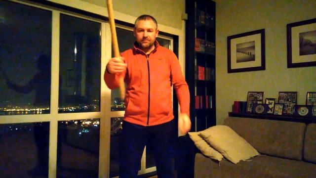 Упражнение с гимнастической палкой на координацию. Техника перехватов палки Как это работает. смотреть онлайн