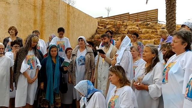 Водосвятный молебен перед погружением в Иордан