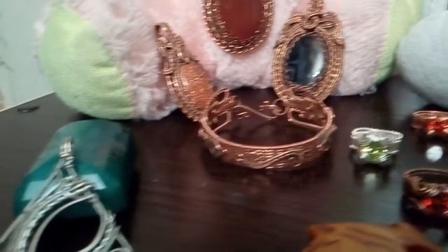 Подвески из медной проволоки в технике Wire wrap. смотреть онлайн