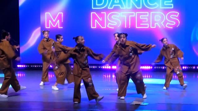 Настя на ЧЕМПІОНАТІ танці І місце Dance CHALLENGE My little Nastya смотреть онлайн