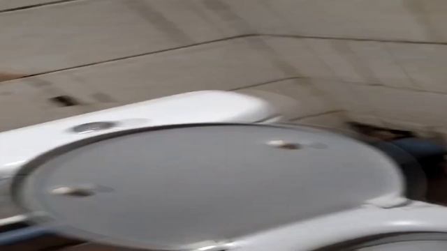ШКОЛЬНИКИ КИДАЮТ ДРОЖЖИ В УНИТАЗ (удалённое видео) смотреть онлайн