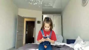 Мачеха напала и побила дочку 😢 Разбила телефон 🤬