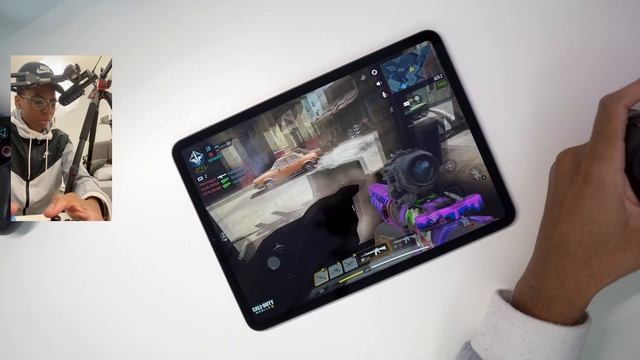 iPad Pro 2020 120FPS GAMING TEST (Fortnite, PUBG, COD Mobile, Asphalt 9) With Controller смотреть онлайн
