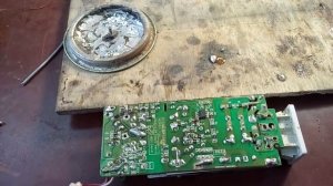 Как убрать олово с печатной платы !!!  ( правильная пайка )