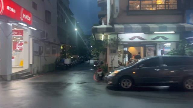61 線 開往:新光里 [中山路] To:Xinguang Village 方向的 Ubus 統聯客運 Wenxin Zhongqing ? Taichung (C) [950-U3] 金龍汽車 смотреть онлайн