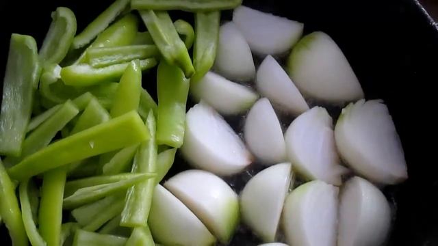 ИДЕЯ ДЛЯ ВКУСНОГО #УЖИНА КРАСИВАЯ ПОДАЧА БЛЮДА ВКУСНЫЕ #ОВОЩИ С МЯСОМ смотреть онлайн