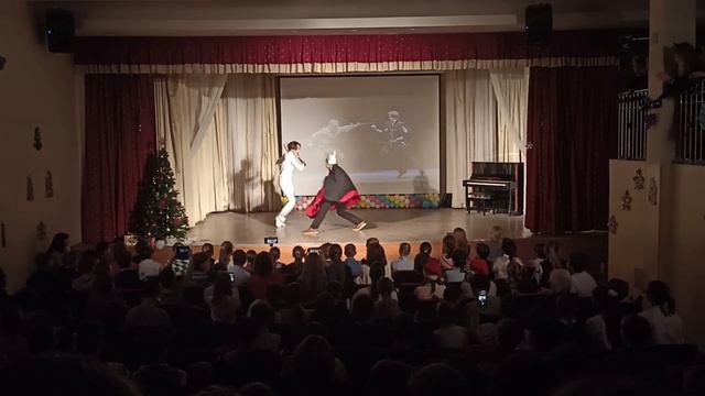 Новогодний спектакль в лицее №1574 смотреть онлайн