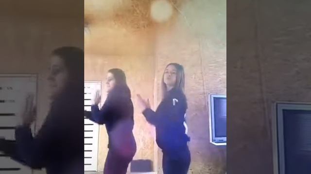 Челендж ,, Танцуй под Бузову " смотреть онлайн
