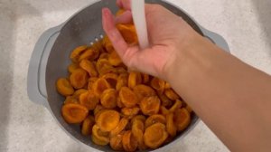 Как правильно мыть орехи  и сухофрукты после базара?