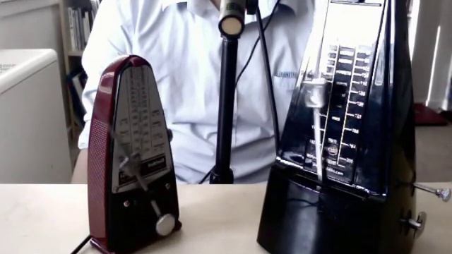 100 Strange Sounds No.3 - Two Metronomes смотреть онлайн