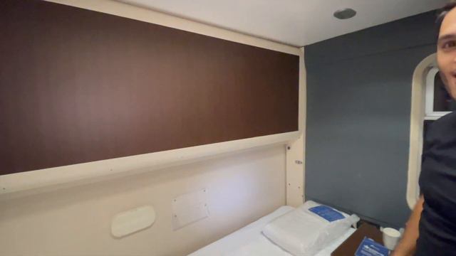 Italy Overnight Train from Sicily to Rome 🇮🇹 (Trenitalia Deluxe Sleeper!) смотреть онлайн