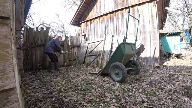 Машина которая нас привезла в деревню за 10.000 км. смотреть онлайн