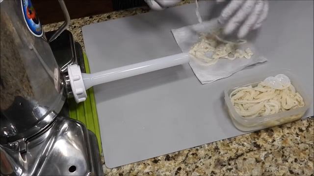 Домашняя Колбаса КРАКОВСКАЯ в духовке. ГОЛОДНЫМ НЕ СМОТРЕТЬ! Просят Готовить на Продажу.mp4 смотреть онлайн