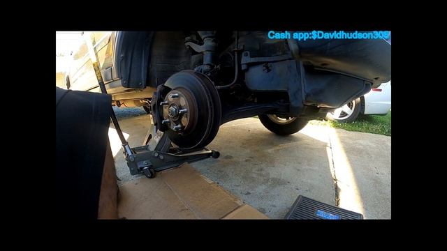 2003 Honda CRV 2.4L Front rotor removal смотреть онлайн