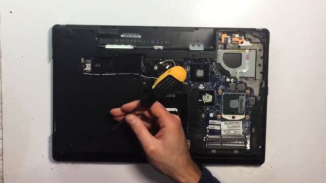 Полная разборка Lenovo Thinkpad Edge E530