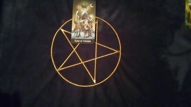 4 КОРОЛЯ. ЧТО ОН ХОТЕЛ БЫ МНЕ СКАЗАТЬ. О ЧЕМ МОЛЧИТ. смотреть онлайн