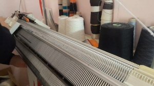 Вяжем комплект ,машина "пассап "