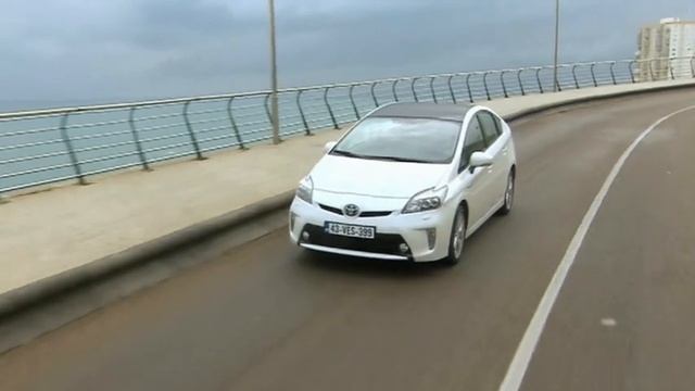 Nuova Toyota Prius смотреть онлайн