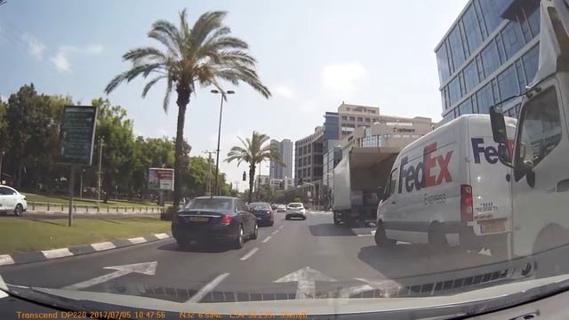 Grouchy driver in Israel. Ep25. смотреть онлайн