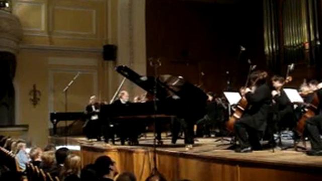Rudolf Barshai conducts Mozart Piano Concerto No. 17 (1/3) смотреть онлайн