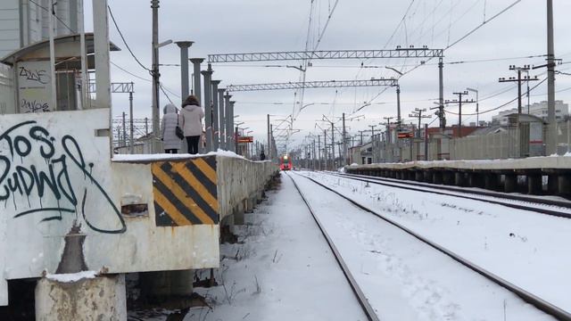 ЭС2Г 041 ЛАСТОЧКА сообщением ОРАНИЕНБАУМ-1–БАЛТИЙСКИЙ ВОКЗАЛ. На станции ЛИГОВО смотреть онлайн