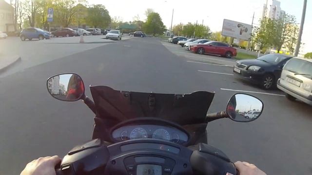 Поездка по городу на скутере Piaggio x9 180cc смотреть онлайн