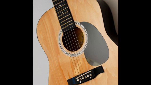 Дрожит рука сжимая автомат (Droschit Ruka)