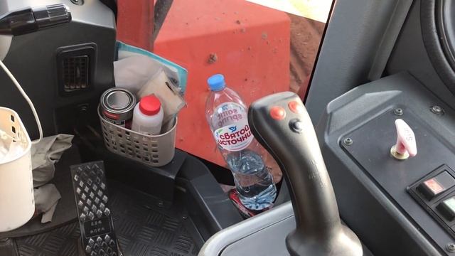 Видео-урок управления фронтальным погрузчиком. Часть 2. Смазка и планировка