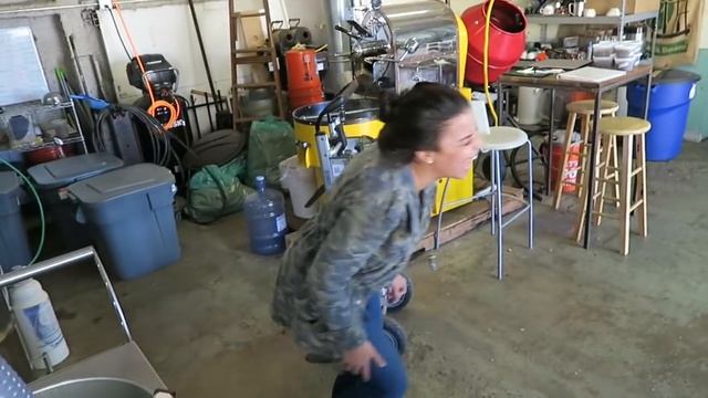 We Roast Coffee Beans (Houston)| Hunter Pence смотреть онлайн