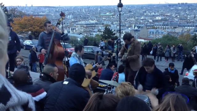 Felix Fables "Wonderful World" infront of Sacré Coeur de Montmartre in Paris, France смотреть онлайн