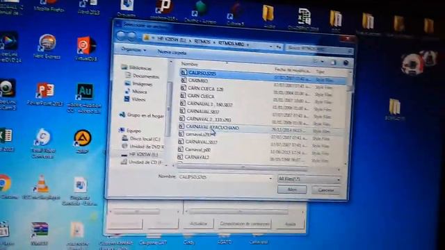 Como subir canciones midis y estilos al yamaha PSR E403 смотреть онлайн