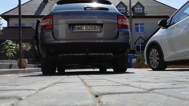 Porsche cayenne oryginal exhaust sound / dźwięk silnika 4.5 340 km 2003r. смотреть онлайн