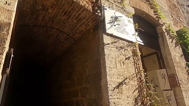 Сан-Джиминьяно/Тосканское средневековье смотреть онлайн