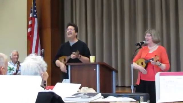 Liz & Jim Beloff ..Oasis Uke Strummers Corona Del Mar CA смотреть онлайн