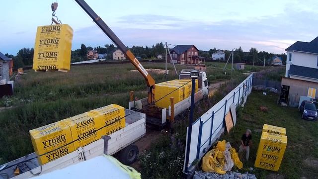 КАК НЕ РАСКОЛОТЬ ГАЗОБЛОК ПРИ РАЗГРУЗКЕ на манипуляторе.