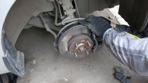 замена передних тормозных колодок киа рио