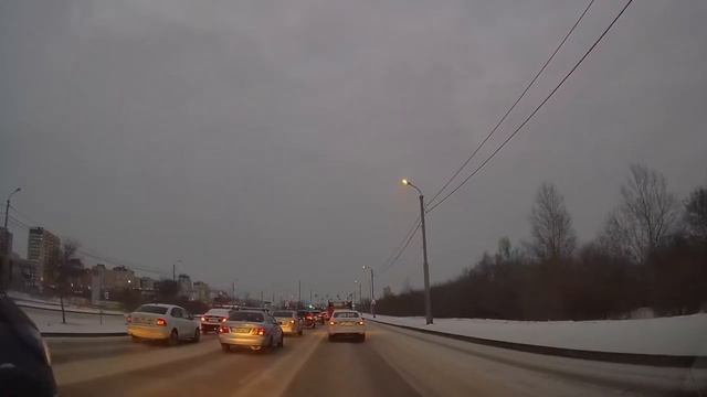 Движение на автомобиле по улицам города Тюмени до улицы Тимофея Чаркова