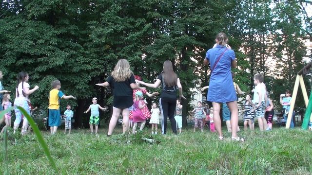 Сегодня праздник двора в Новомосковске на 53 квартале смотреть онлайн