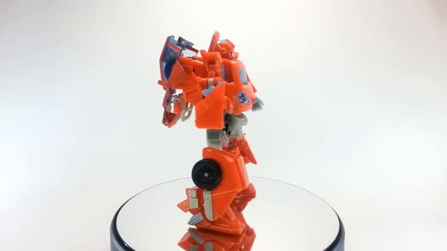 Transformers Universe Classics-2.0 Ironhide Review смотреть онлайн