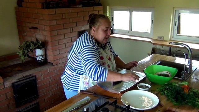 Вкусно с мамой Олей. Сибас в фольге. Рыба в духовке. Готовим дома смотреть онлайн